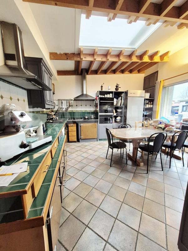 Maison - 187 m² - 7 pièces