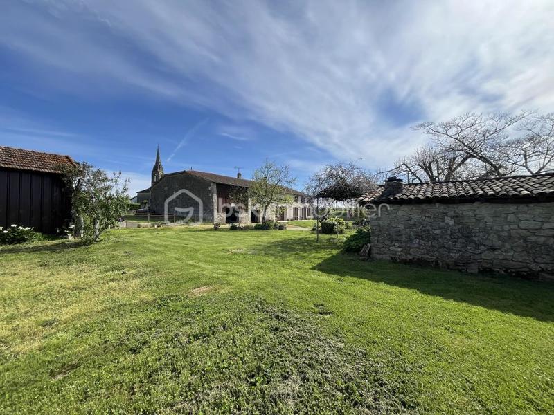 Maison en pierre - 160 m² - 9 pièces