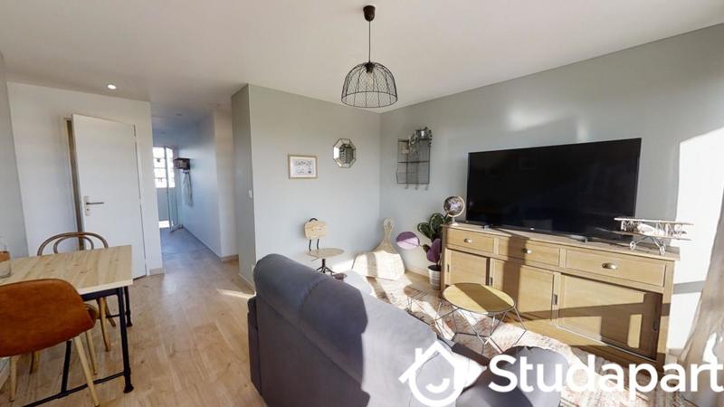 Chambre - 10 m² - 1 pièce