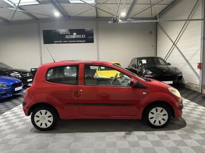 Renault Twingo II (X44) 1.2 i 16v 75 cv