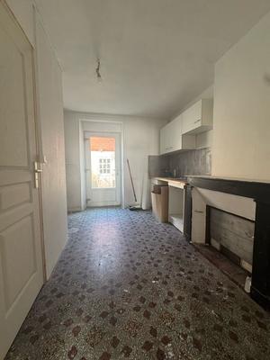 Immeuble - 110 m² - 6 pièces