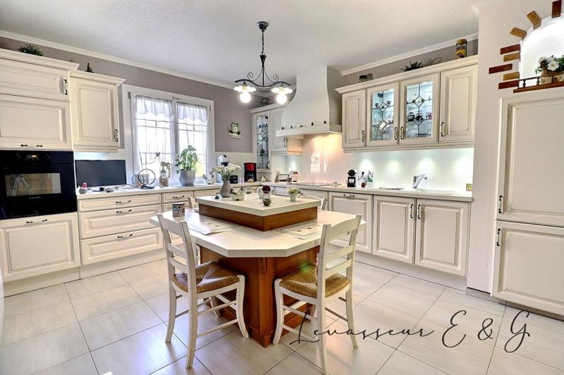 Maison - 100 m² - 6 pièces