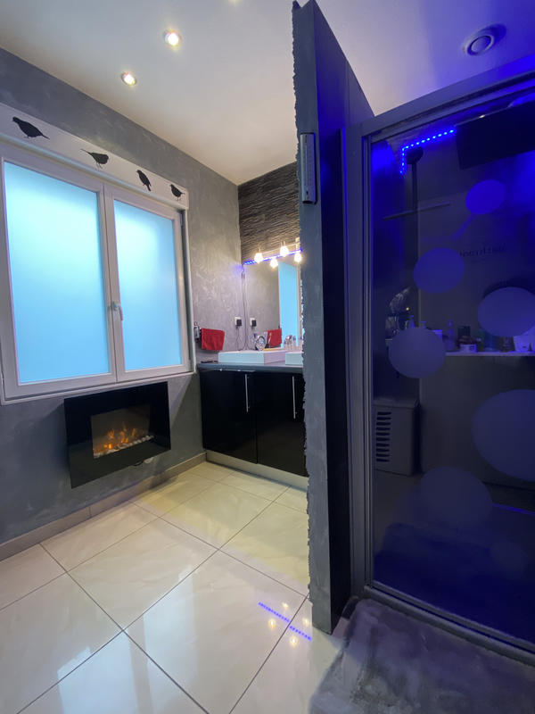 Maison - 260 m² - 9 pièces