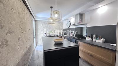 Villa - 130 m² - 4 pièces