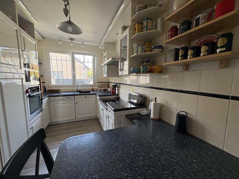 Maison - 140 m² - 5 pièces