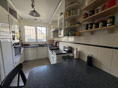 Maison - 140 m² - 5 pièces