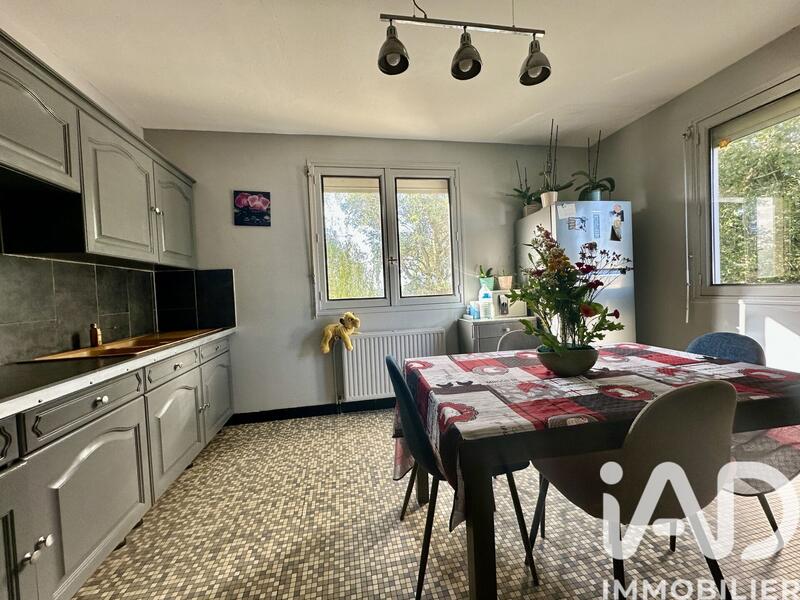 Maison - 140 m² - 5 pièces