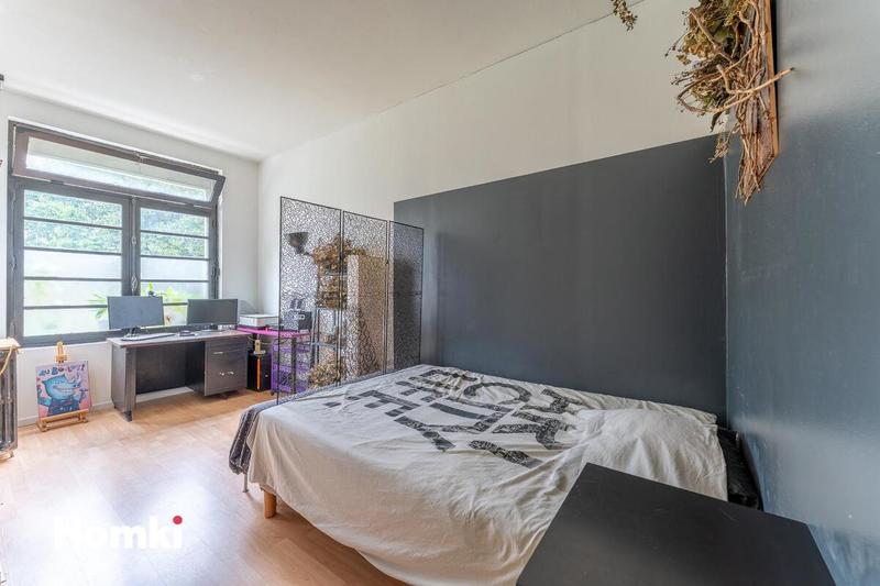 Appartement - 132 m² - 6 pièces