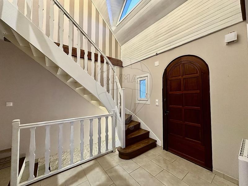 Propriété - 185 m² - 7 pièces