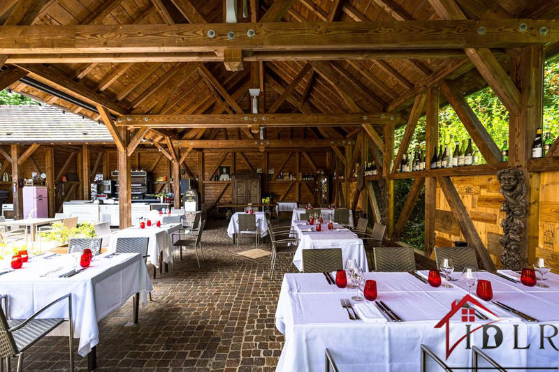 Propriété - 460 m² - 14 pièces