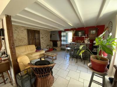 Maison - 121 m² - 6 pièces