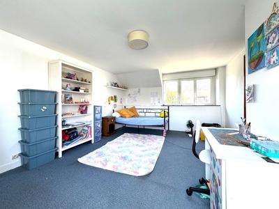 Maison - 180 m² - 5 pièces