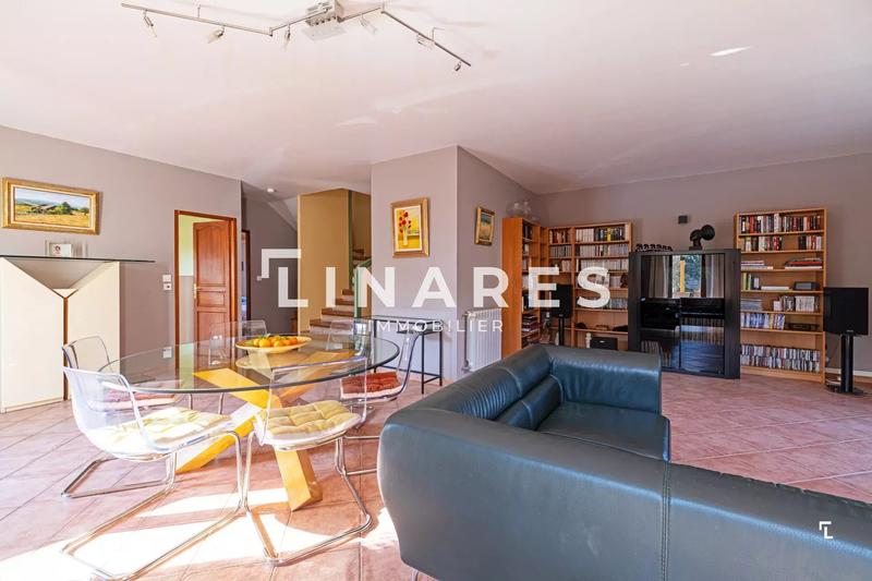 Maison - 162 m² - 6 pièces