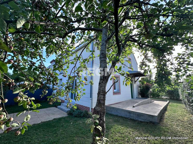 Maison - 96 m² - 4 pièces