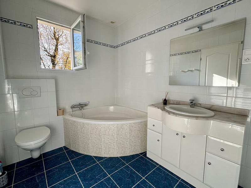 Appartement - 106 m² - 4 pièces