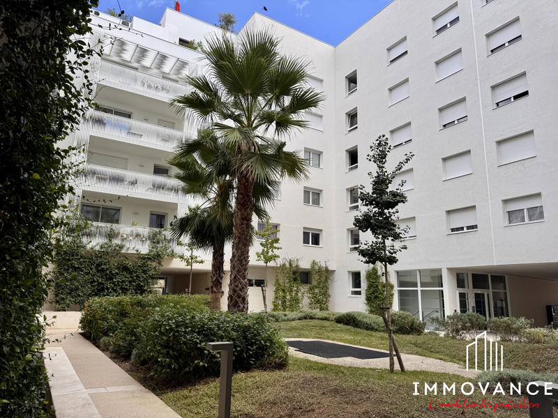 Appartement - 90 m² - 4 pièces