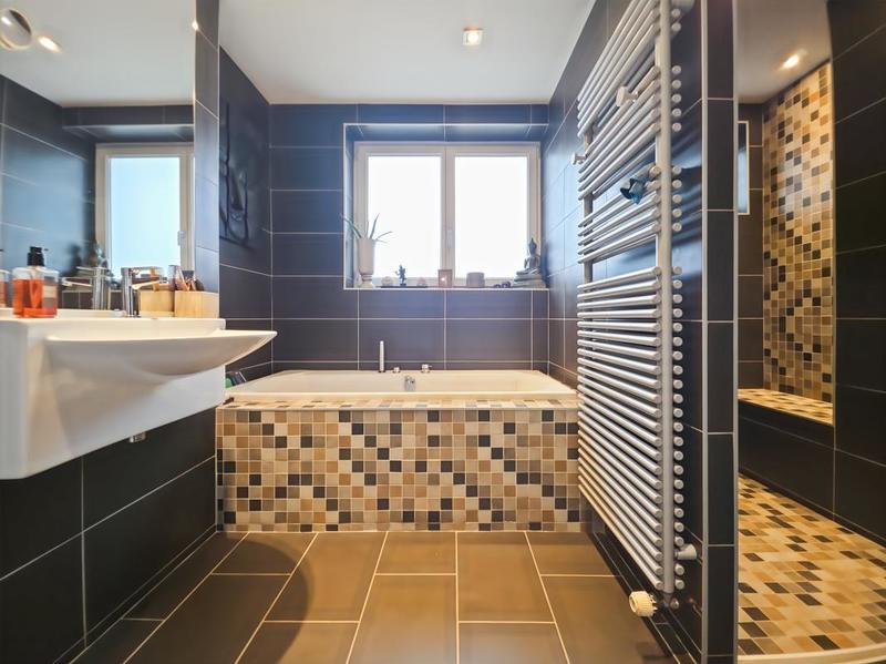 Appartement - 93 m² - 4 pièces