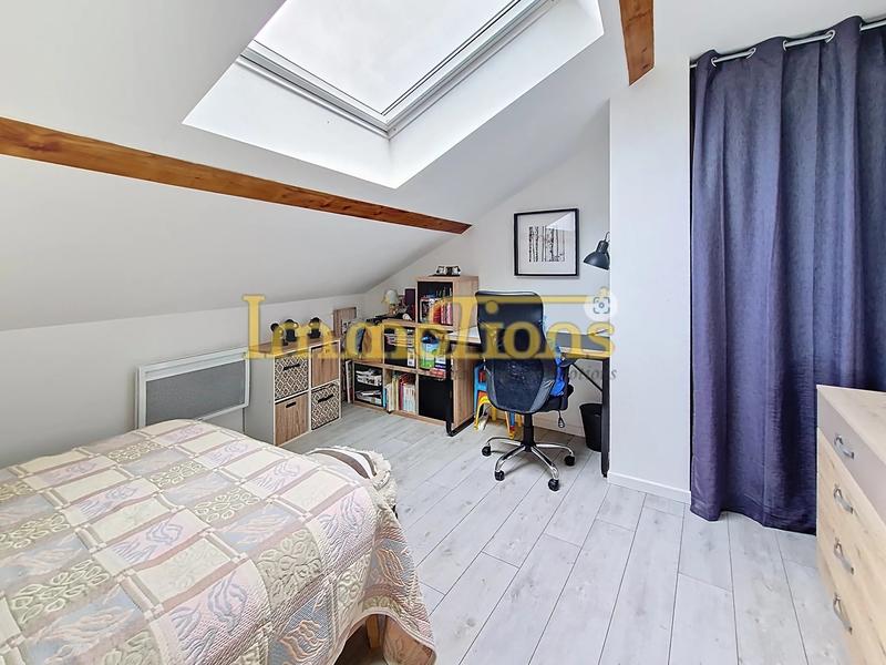 Appartement - 90 m² - 4 pièces