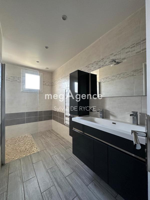 Maison - 162 m² - 8 pièces