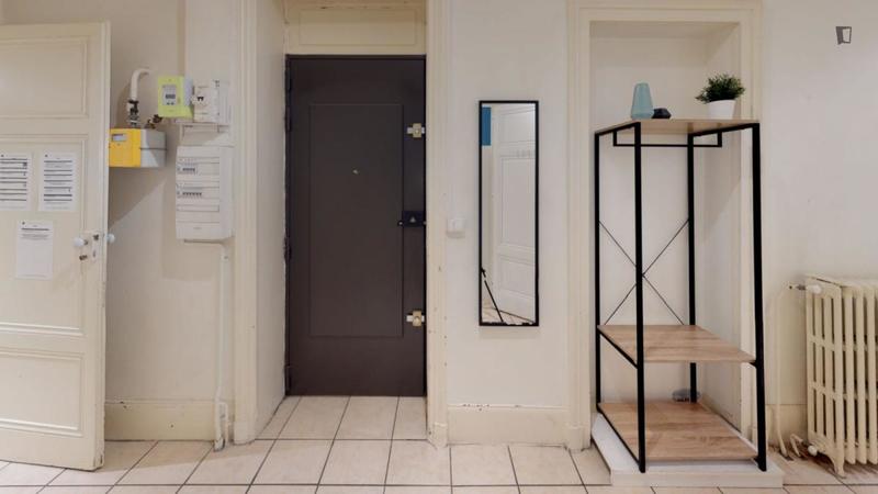 Chambre - 11 m² - 5 pièces