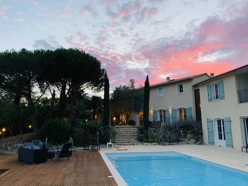 Villa - 463 m² - 13 pièces