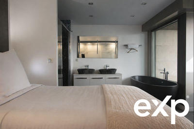 Appartement - 213 m² - 6 pièces