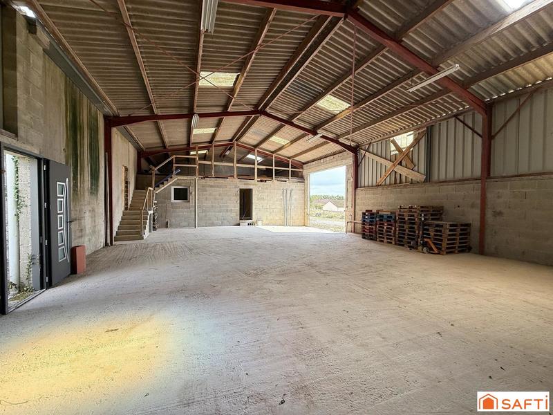 Local commercial - 496 m² - 7 pièces