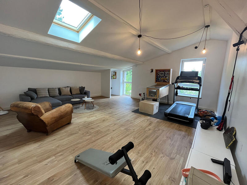 Maison - 317 m² - 7 pièces