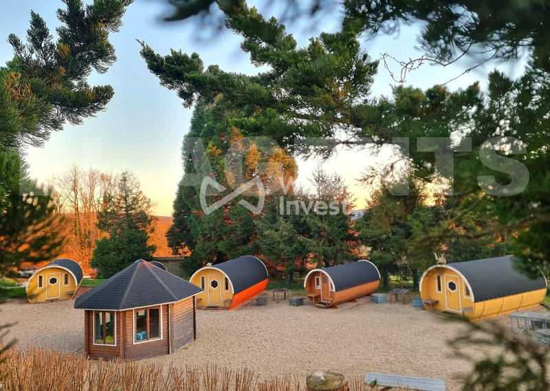 Maison - 807 m² - 30 pièces