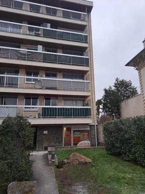 Local commercial - 99 m² - 5 pièces