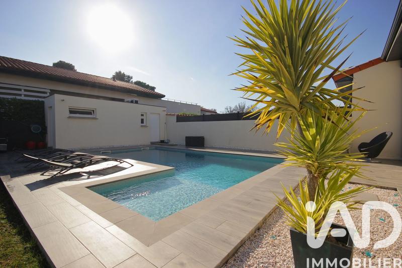 Maison - 181 m² - 7 pièces