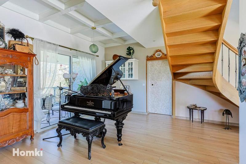 Maison - 164 m² - 6 pièces