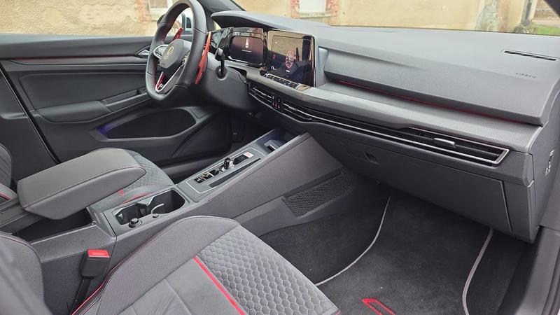 Volkswagen Golf GTi VIII 2.0 Tsi 300 Dsg7 Club Sport