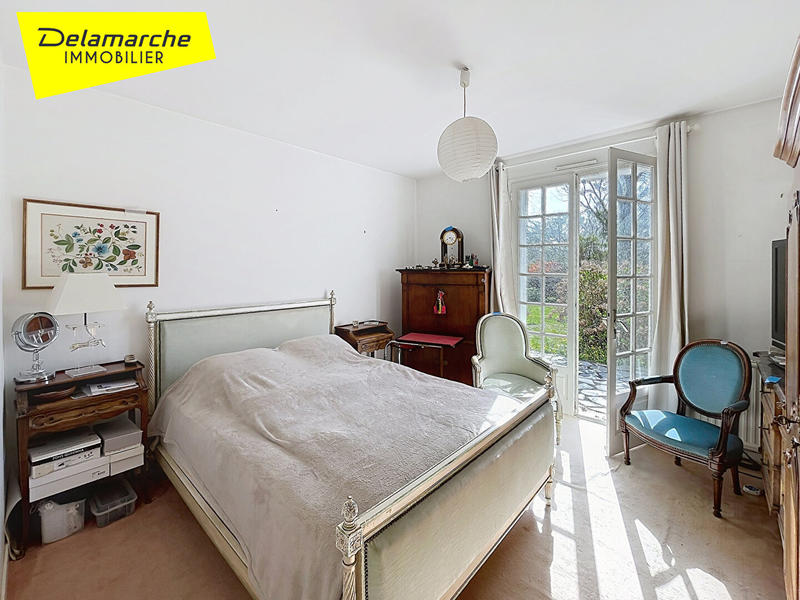 Maison - 210 m² - 10 pièces