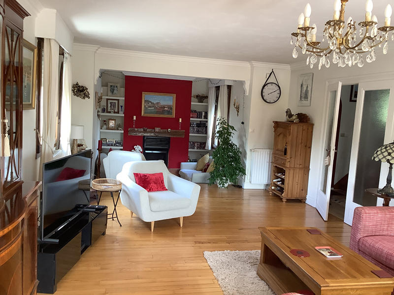 Maison - 152 m² - 8 pièces