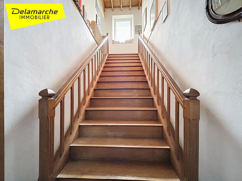 Maison - 208 m² - 9 pièces