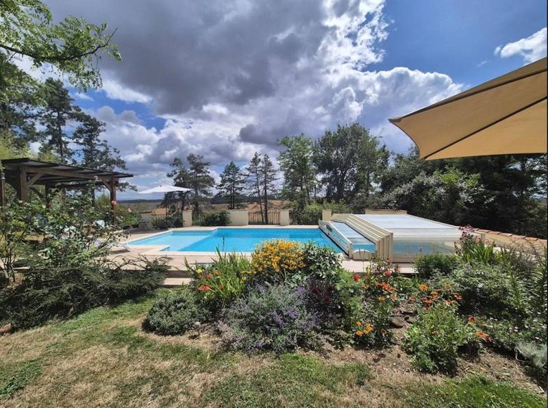 Maison - 292 m² - 7 pièces