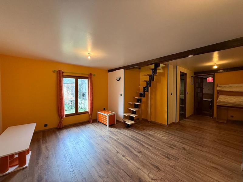 Maison - 313 m² - 14 pièces