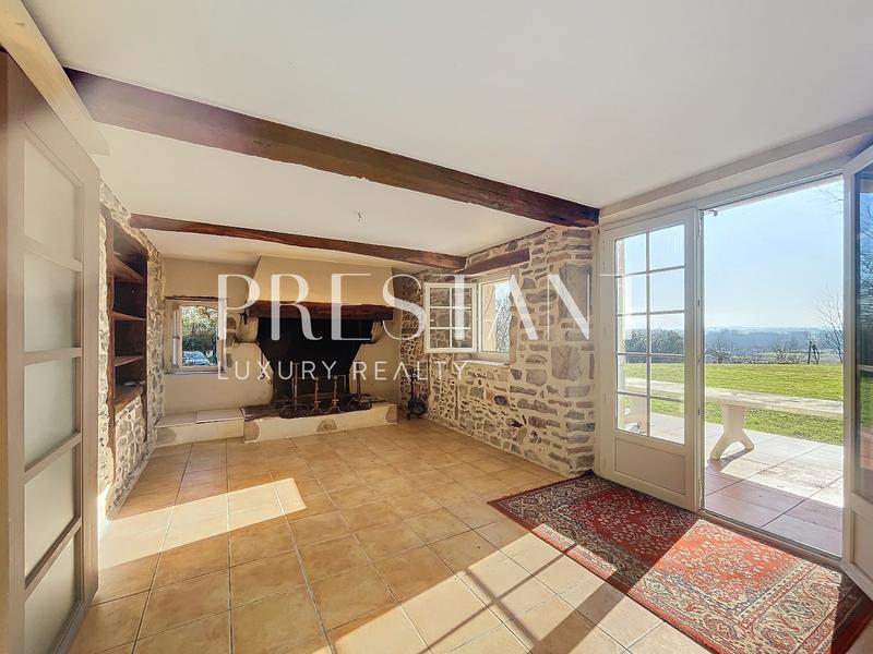 Maison de campagne - 220 m² - 7 pièces