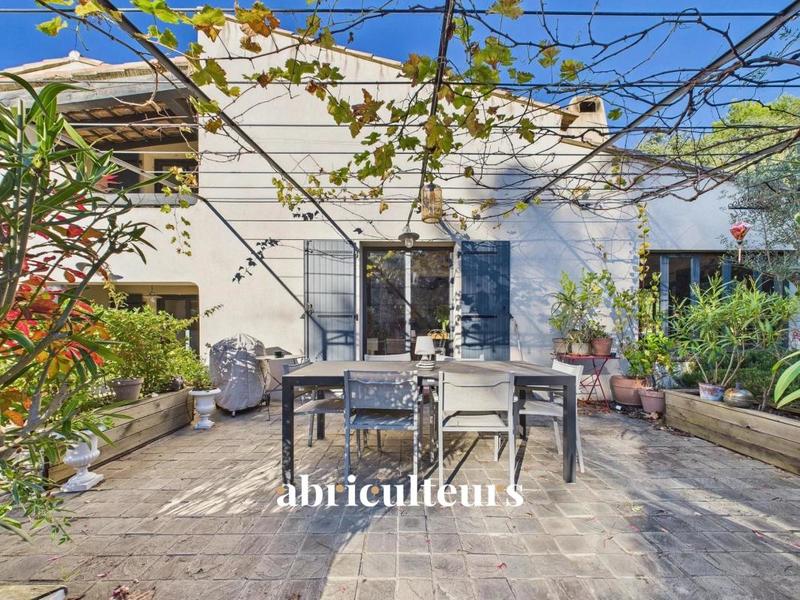 Maison ancienne - 252 m² - 8 pièces