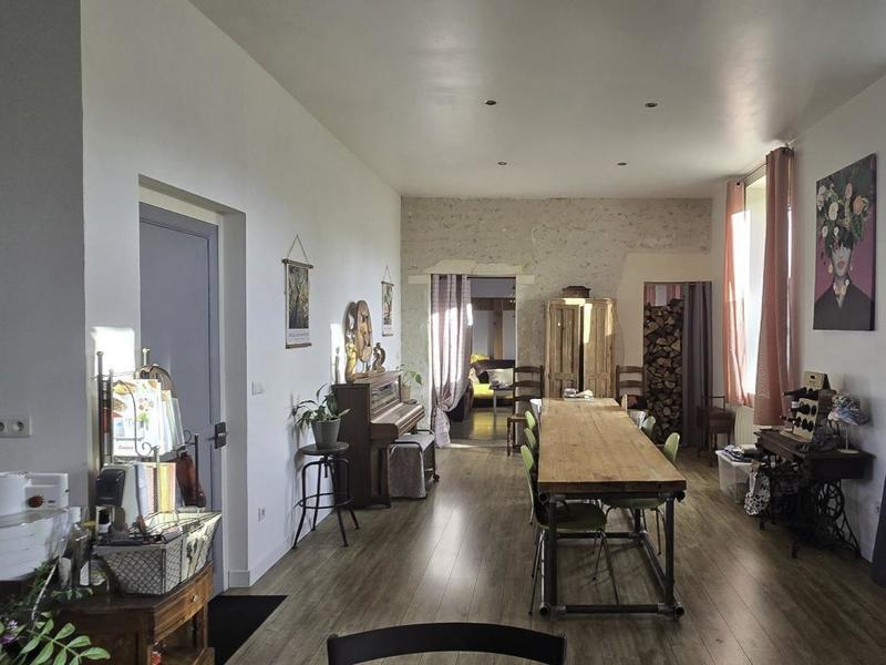 Maison - 161 m² - 5 pièces