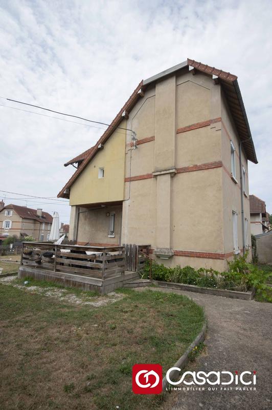 Maison - 98 m² - 6 pièces