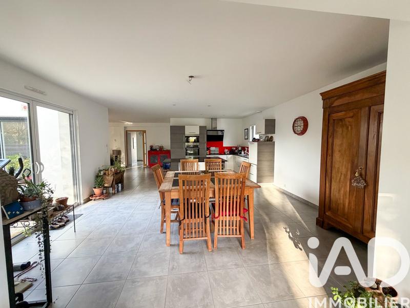 Maison - 161 m² - 6 pièces