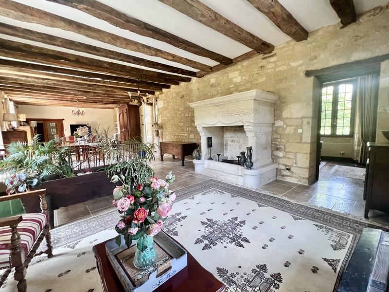Maison en pierre - 350 m² - 10 pièces