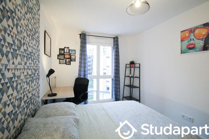 Chambre - 13 m² - 1 pièce