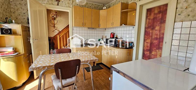 Maison - 99 m² - 5 pièces