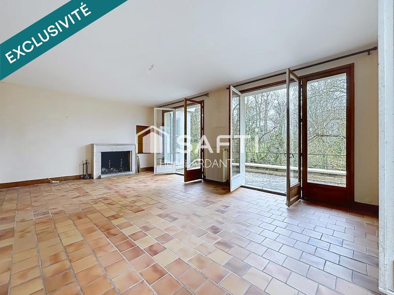 Maison - 220 m² - 8 pièces