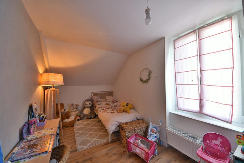 Maison - 95 m² - 6 pièces