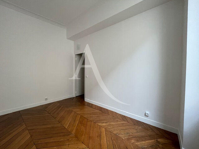 Appartement - 93 m² - 5 pièces