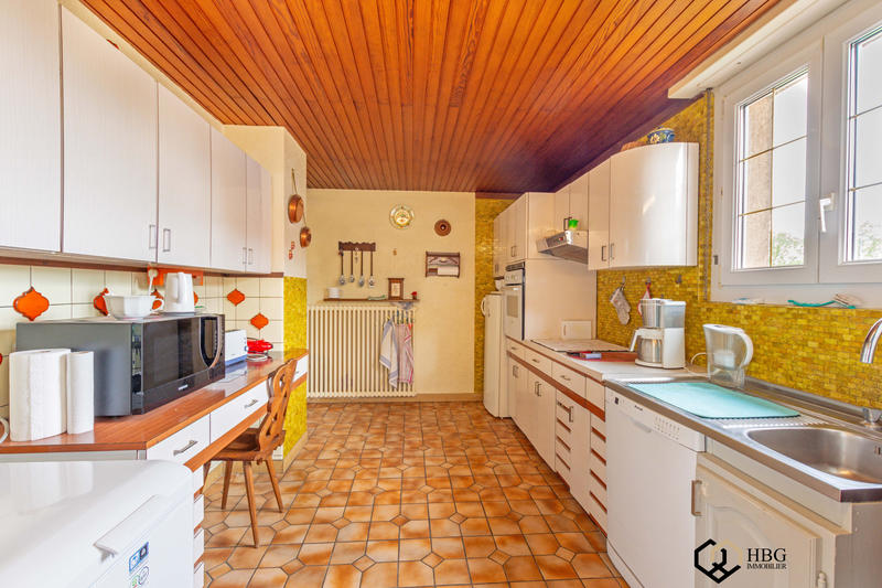 Maison - 310 m² - 13 pièces